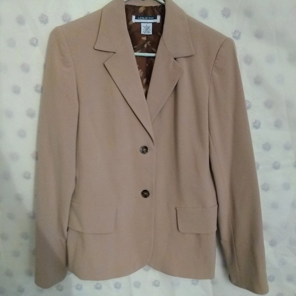 Leslie Fay Creme Blazer - Picture 8 of 8